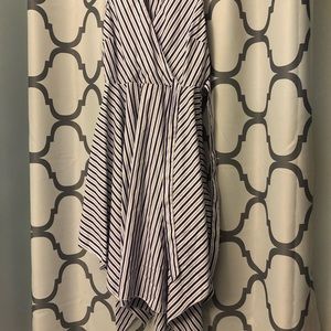 mlle gabriel, Large, White with purple stripes. Asymmetrical